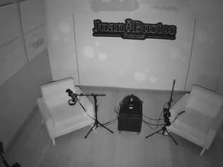 voyeurcam-jb-pod... Live Webcam on CamSoda