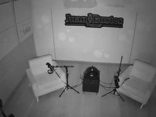 voyeurcam-jb-pod... Live Webcam on CamSoda