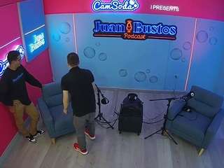 voyeurcam-jb-pod... Live Webcam on CamSoda