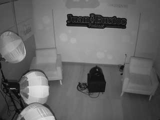 voyeurcam-jb-pod... Live Webcam on CamSoda