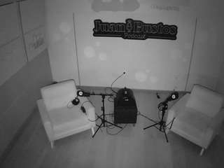 voyeurcam-jb-pod... Live Webcam on CamSoda