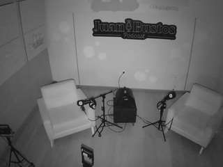 voyeurcam-jb-pod... Live Webcam on CamSoda