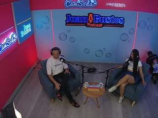 이 모델은 현재 라이브 중입니다. voyeurcam-jb-podcast