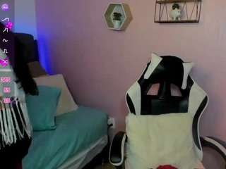 Aida-Hadid live webcam show