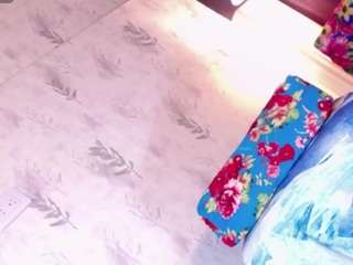 lavronbitch Live Webcam on CamSoda