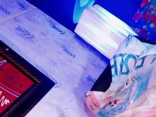 lavronbitch live webcam show
