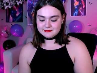 Young Blondie-melisa - sensual, aroused and ready to satisfy blondie-melisa from CamSoda