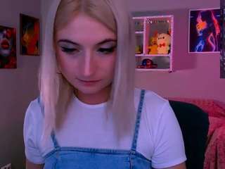 Bu model şu anda canlı. blondie-melisa