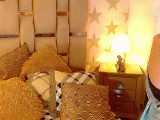 liz-quinny's CamSoda show and profile