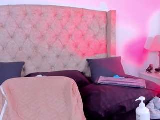 nataliacollislim Live Webcam on CamSoda