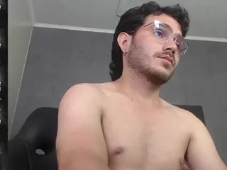 AdrianConors's Live Sex Cam Show