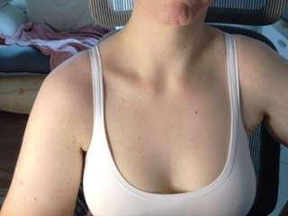 bigcreamyass live cam profile