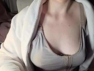 bigcreamyass live webcam show