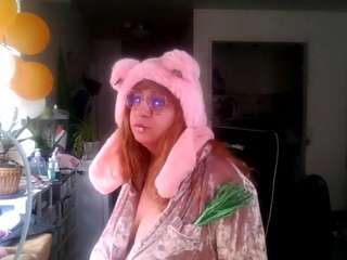 bustyprincessleila's CamSoda show and profile