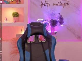 le modèle camilaa-harper est en webcam porno dans un show sur le site camsoda, il possède les tags suivants: anal toys,average,black hair,brown eyes,dirty talk,facial piercings,gape,no drinking,no smoking,orgasm,small tits,hd