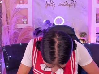 le modèle camilaa-harper est en webcam porno dans un show sur le site camsoda, il possède les tags suivants: anal toys,colombia,cumshot,dirty talk,ejaculation,fetish,gape,orgasm,roleplay,smoking,spank,sph,submissive,teen (18+),hd,small tits