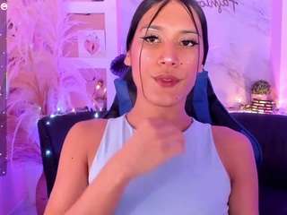 camilaa-harper's live room