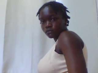 pretty-emory Live Webcam on CamSoda