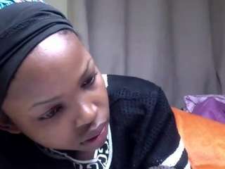  queen-sasha chat room