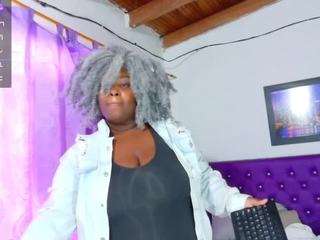 black-pussydoll
