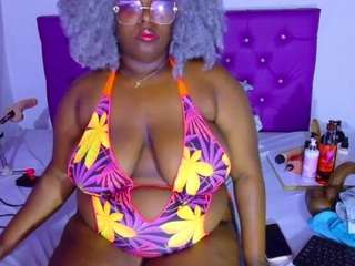 black-pussydoll