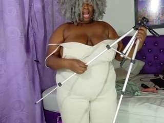 black-pussydoll