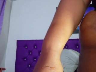 black-pussydoll live webcam show
