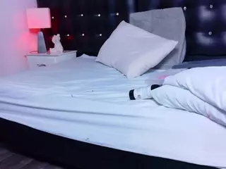 Black-pussydoll's Live Sex Cam Show