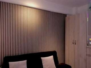  nahomi-jonnes chat room