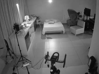 This model is live right now. voyeurcam-jb-bondage