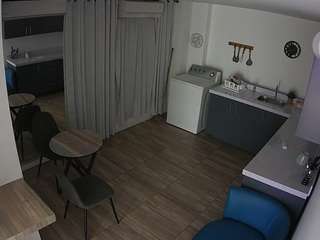 Amberalena Cam camsoda voyeurcam-jb-kitchen-1