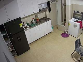 voyeurcam-jb-kitchen-1 camsoda