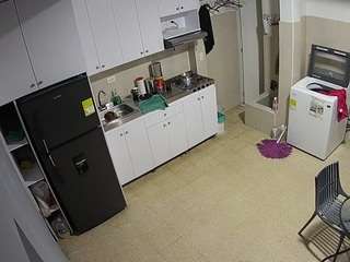 voyeurcam-jb-kitchen-1 camsoda