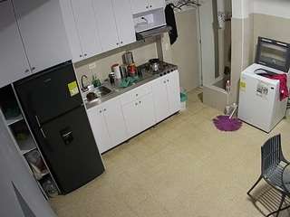 voyeurcam-jb-kitchen-1 camsoda