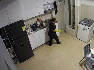 voyeurcam-jb-kitchen-1 camsoda