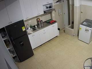 voyeurcam-jb-kitchen-1 camsoda