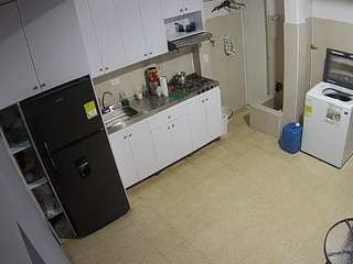voyeurcam-jb-kitchen-1 camsoda