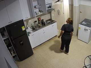 voyeurcam-jb-kitchen-1 camsoda