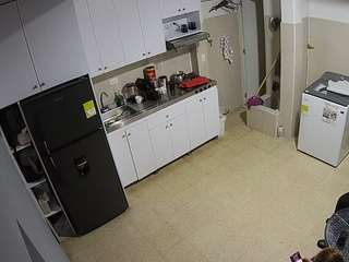 voyeurcam-jb-kitchen-1 camsoda