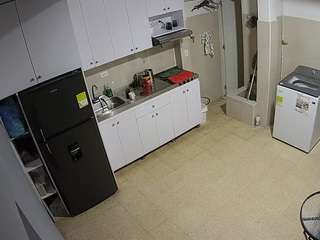 voyeurcam-jb-kitchen-1 camsoda