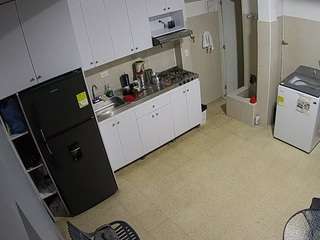 voyeurcam-jb-kitchen-1