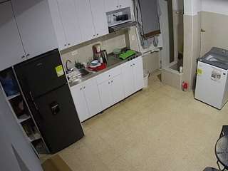 voyeurcam-jb-kitchen-1