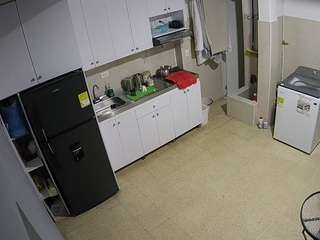 voyeurcam-jb-kitchen-1