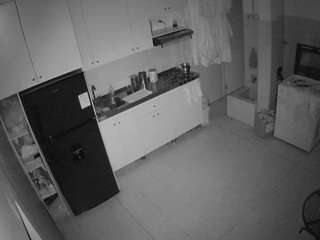 voyeurcam-jb-kitchen-1