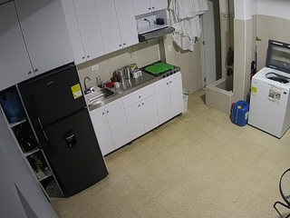 voyeurcam-jb-kitchen-1