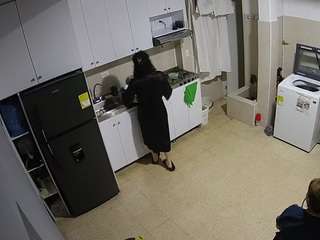 voyeurcam-jb-kitchen-1