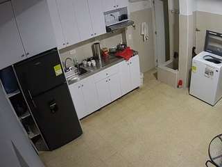 voyeurcam-jb-kitchen-1