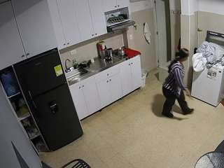voyeurcam-jb-kitchen-1