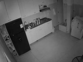 voyeurcam-jb-kitchen-1