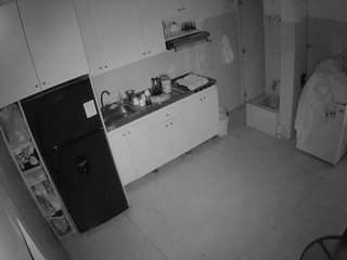 voyeurcam-jb-kitchen-1 webcam